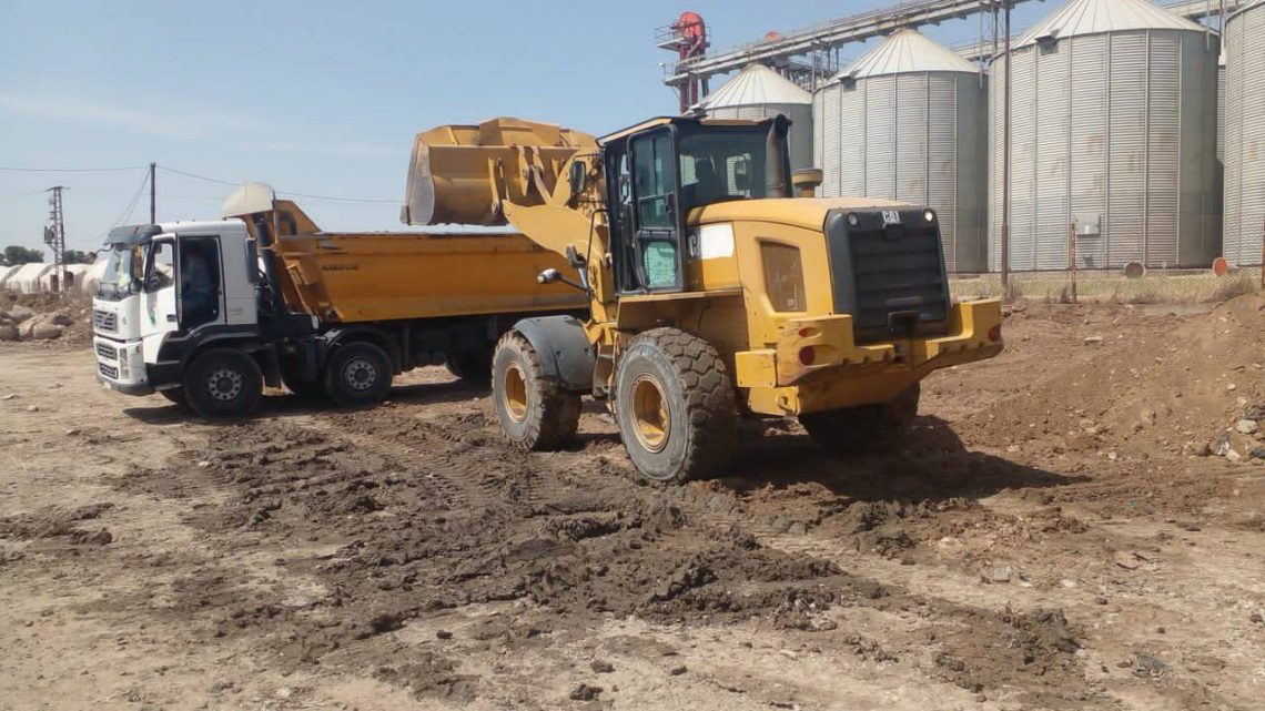 Rêveberiya Xweser li El-Cizîreyê piştgiriya xwe ya sektora xizmetiyê didomîne.