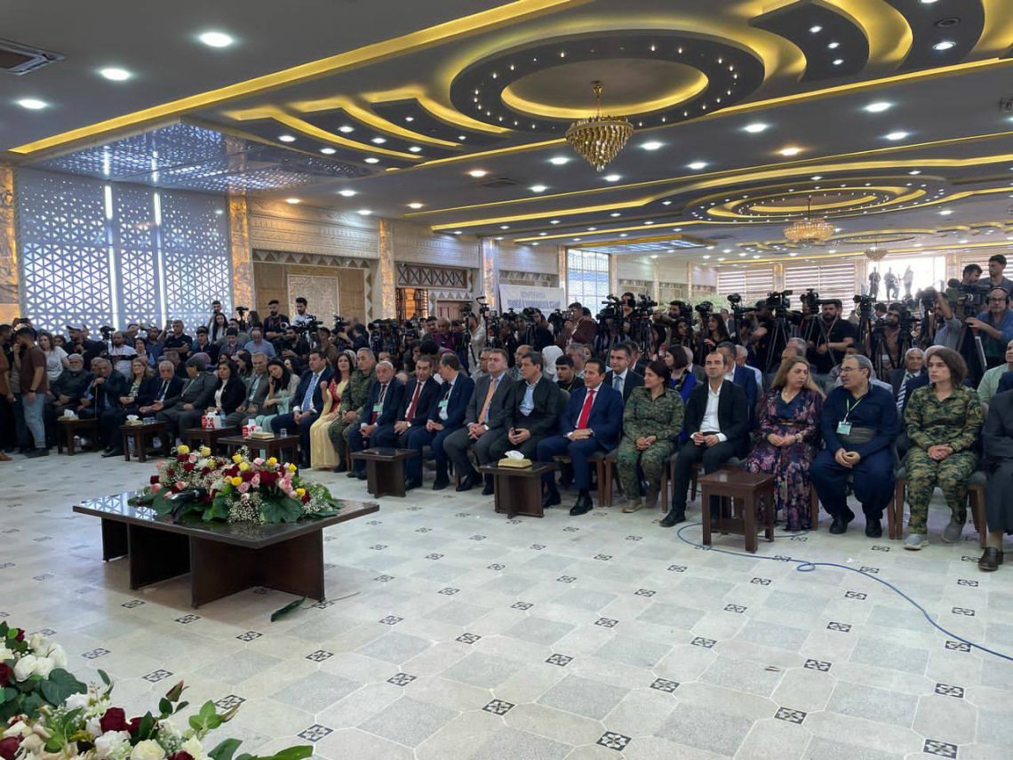 Rêveberiya Xweser beşdarî konferansa “Yekîtiya Rêz û Helwesta Kurd li Rojavayê Kurdistanê” dibe.