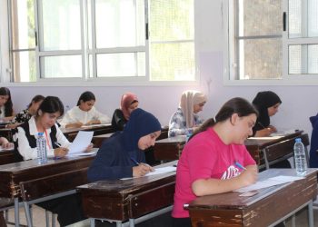 Serdaneke çavdêriyê ji aliyê Desteya Perwerdehiyê li navendên ezmûnan ji bo misogerkirina hawîrdorek guncaw ji  xwendekaran re