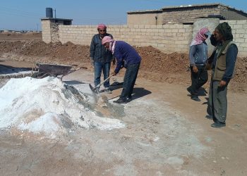 Xebata gelêrî ji bo dirêjkirina tora karîzê li taxa Şehîd Colan_ Tirbe Spiyê