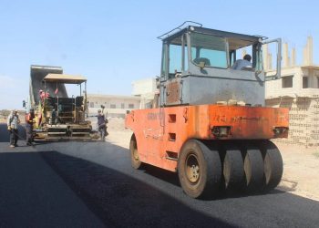 Berdewamiya xebatên qîrkirinê li kolanên Cezîrê di çarçoveya projeyên xizmetiyê yên 2025 an de