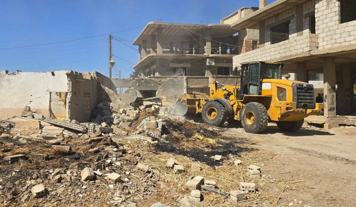 Şaredariya Dêrikê kolanek li taxa Şehîd Xebat nûjen dike û destdirêjiyan li ser radike