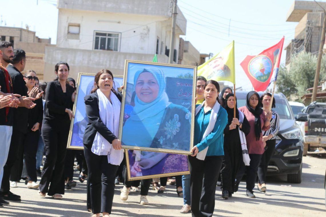 Şandek ji Rêveberiya Xweser sersaxî ji malbata şehîd Nadya Yûsif re xwest
