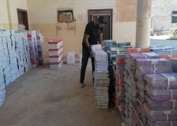 Belavkirina pirtûkên dibistanan li kantona Cizîrê