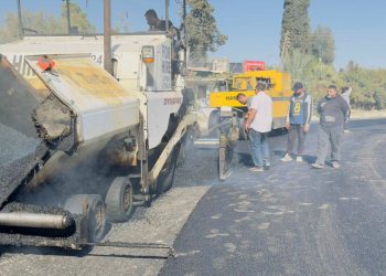 Berdewamiya karê tamînkirin û nûjenkirina rêyan li Qamişlo