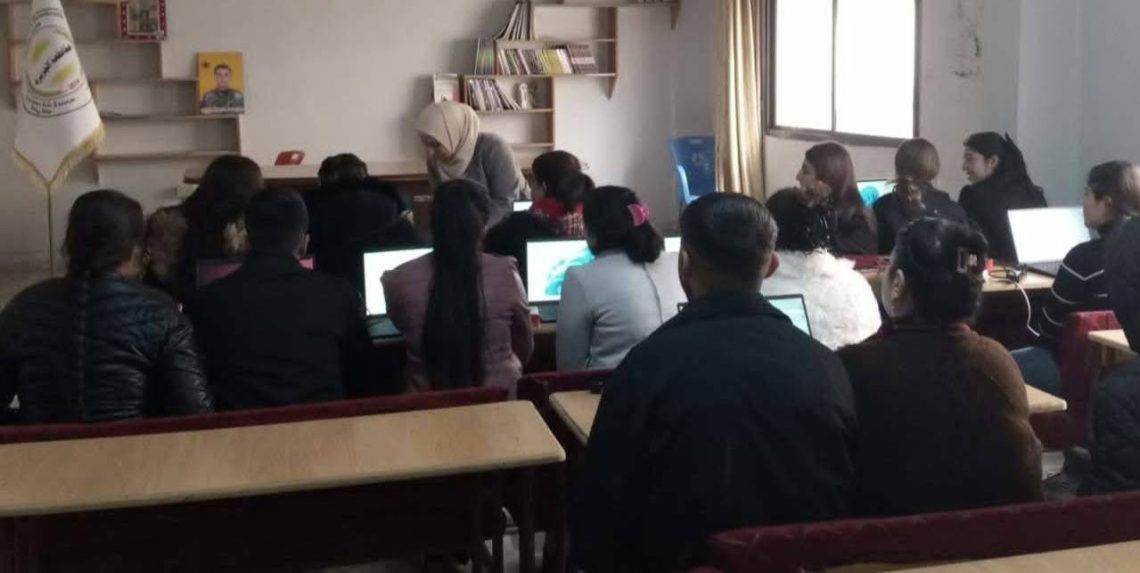 Desteya Ciwan û Werzişê li Amûdê kurseke fêrbûna kompîturê da destpêkirin