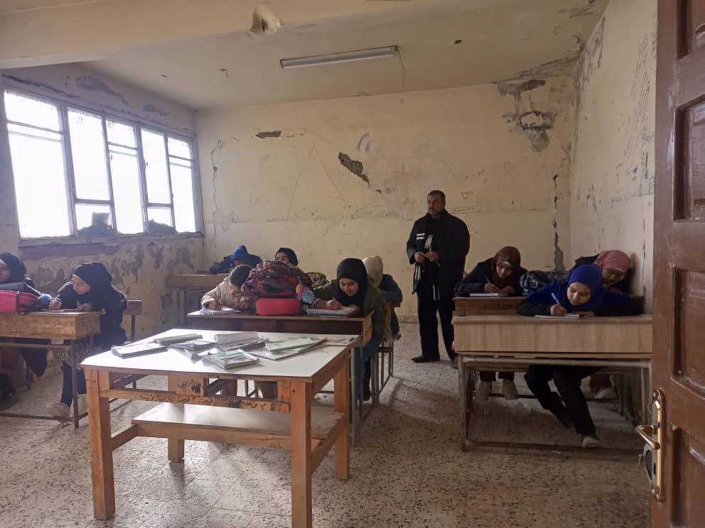 بالصور جانب من تقديم طلبة مدارس مدينة عامودا التقييمات الكتابية للفصل الدراسي الأول 2024/2025.