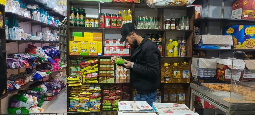 نظمت شعب التموين في بلديات الشعب بمختلف مدن مقاطعة الجزيرة، عدد من المخالفات بحق بعض المخالفين من أصحاب المحال التجارية