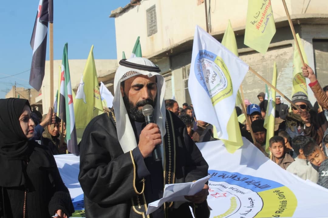 صور من مسيرة بلدة تل كوجر دعماً لقوات سوريا الديمقراطية والإدارة الذاتية الديمقراطية لإقليم شمال وشرق سوريا.