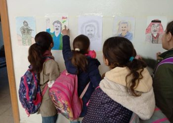 إدارة المدارس في عامودا بالتنسيق مع المركز الهوري للثقافة و الفن تنظم معرضاً لعرض لوحات الاطفال