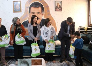 الإدارة الذاتية تحتفل بعيد الفطر مع أطفال دار حماية الطفل