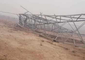 عاصفة غبارية تتسبب بانهيار أبراج كهرباء غرب الحسكة