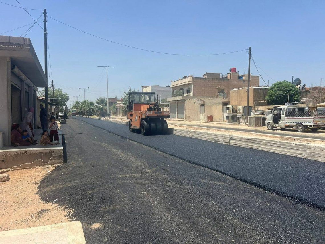 بلدية الدرباسية تتابع تنفيذ المرحلة الثانية من مشروع تزفيت الشوارع