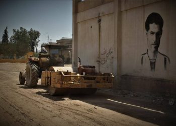 استمرار أعمال تجهيز ملعب تل تمر من قبل بلدية الشعب