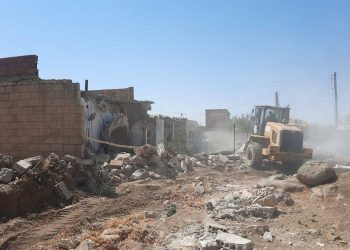 بلدية ديرك تواصل إزالة مخالفات البناء ضمن خطة تطوير شاملة