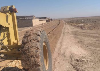 مشاريع خدمية متواصلة لتأهيل الطرق وتحسين واقع المياه في الريف