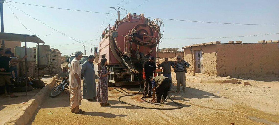 تحضيرات شتوية مبكرة.. استمرار أعمال تنظيف الريكارات والمطريات في الجزيرة