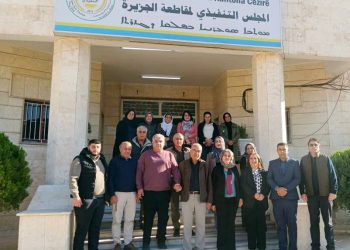 وفد من عوائل الشهداء يزور المجلس التنفيذي