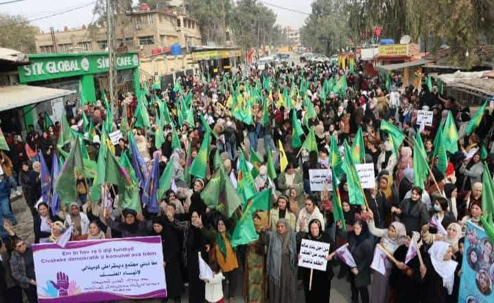 مسيرة نسائية حاشدة في الحسكة لإحياء اليوم العالمي لمناهضة العنف ضد المرأة