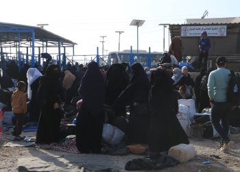 الدفعة 31 الخاصة باللاجئين العراقيين تخرج من مخيم الهول