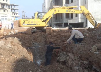 بلدية الشعب في كركي لكي تبدأ تنفيذ مشروع تمديد خط مجرور الصرف الصحي