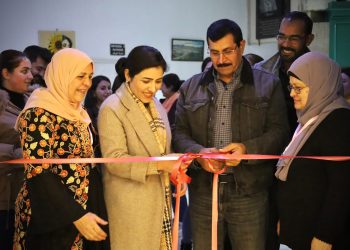 افتتاح معرض “كروب مشاريع صغيرة” للأعمال اليدوية في قامشلو