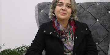 ‎مستشارة الإدارة الذاتية في مقاطعة الجزيرة تحذّر من تفاقم معاناة المرأة السورية