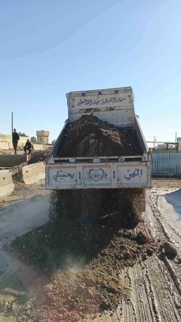 بلدية الشعب في السيكر تنفذ أعمال صيانة وترميم لعدد من الطرق الحيوية