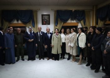 الإدارة الذاتية تزور المسيحيين.. زيارة تعزز الشراكة وتؤكد وحدة المكونات في شمال وشرق سوريا