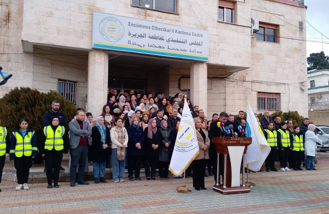 إلى الرأي العام